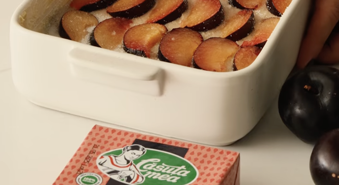 Prăjitură rapidă cu prune